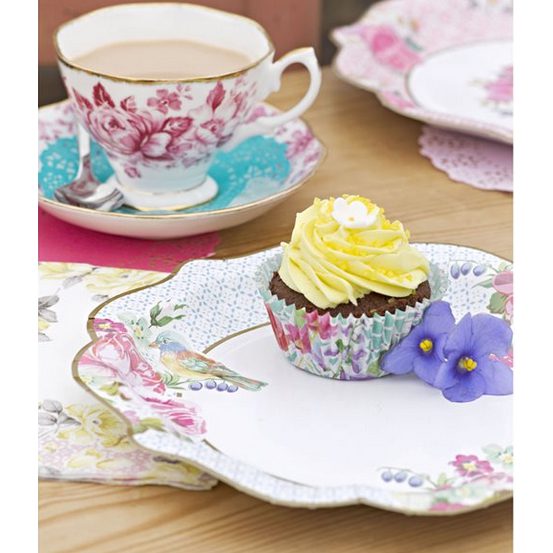 Truly Scrumptious Medium Pretty Paper Plates