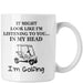 Funny golf mug for men with “In my head I’m golfing” design, 11 oz ceramic coffee mug gift for dads and golf lovers.